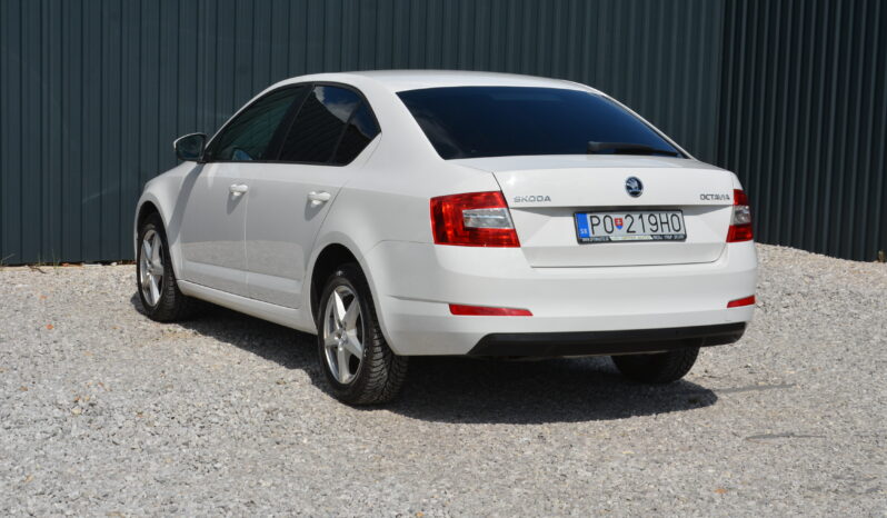 Škoda Octavia 1.60 TDI DSG Pekný stav full