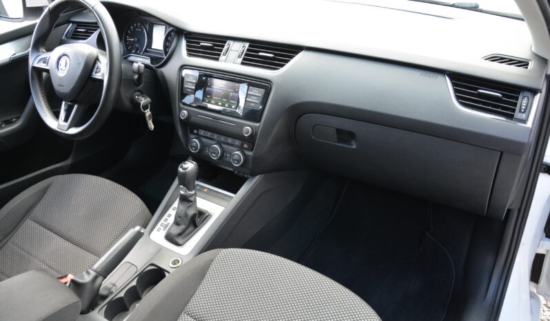 Škoda Octavia 1.60 TDI DSG Pekný stav full
