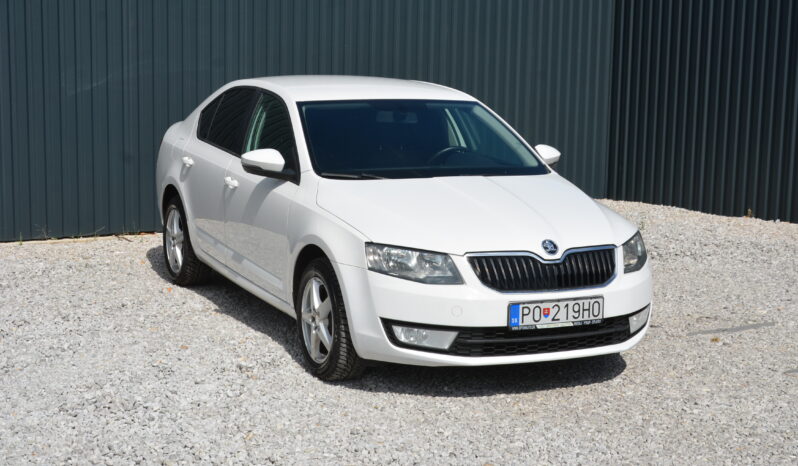 Škoda Octavia 1.60 TDI DSG Pekný stav full
