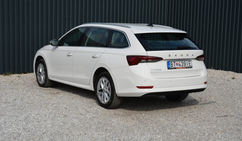 Škoda Octavia Combi 2.00 TDI DSG Style – Top Stav full