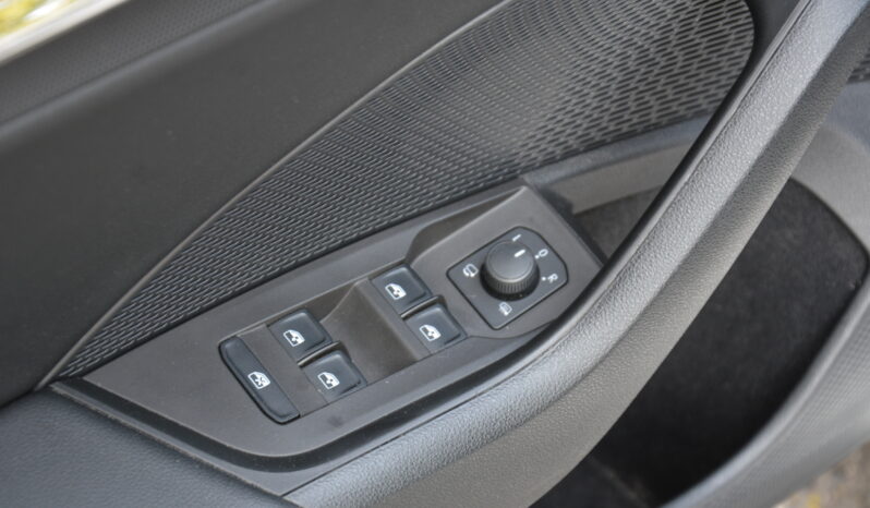 Škoda Octavia Combi 2.00 TDI DSG Style – Top Stav full