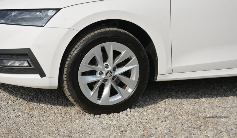 Škoda Octavia Combi 2.00 TDI DSG Style – Top Stav full