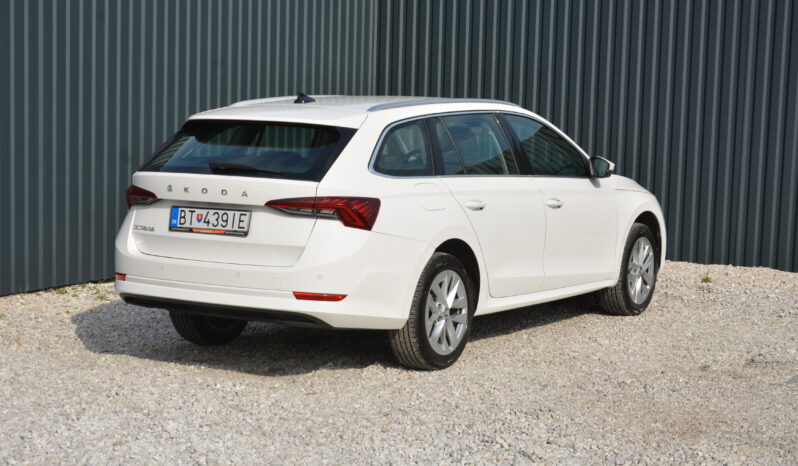 Škoda Octavia Combi 2.00 TDI DSG Style – Top Stav full
