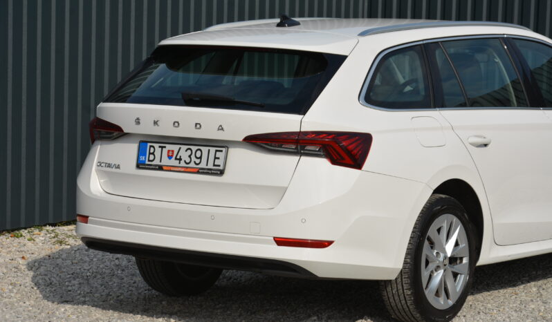 Škoda Octavia Combi 2.00 TDI DSG Style – Top Stav full