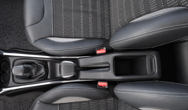 Peugeot 2008 1.60 VTI 88kw SR 1Majitel, Komplet servis full